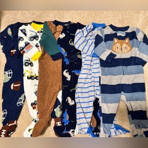 6 NWOT Carter’s 6-9M Footie Onesies!!